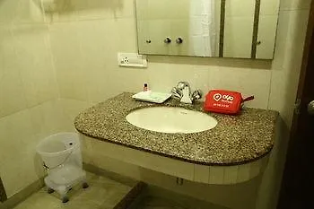 Oyo Rooms Chandigarh Sector 34 3*,