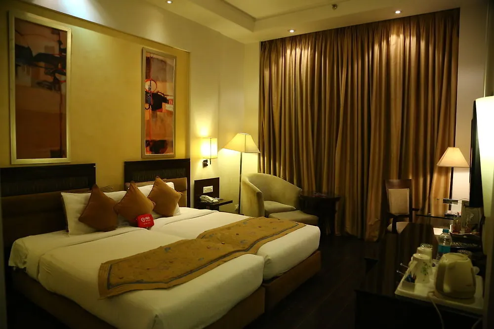 *** Hotel Oyo Rooms Chandigarh Sector 34 India